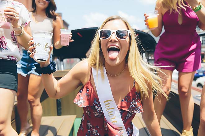 Nashville Bachelorette Party Bus | Honky Tonk Party Express